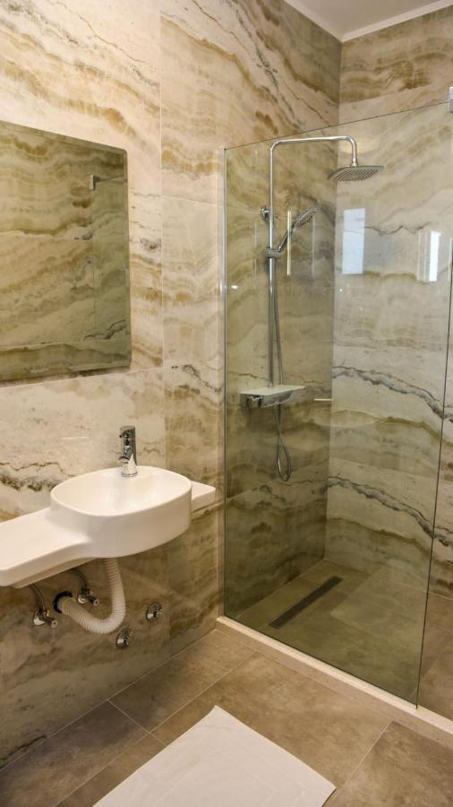 Apartments Montenegro Hills Улцин Екстериор снимка