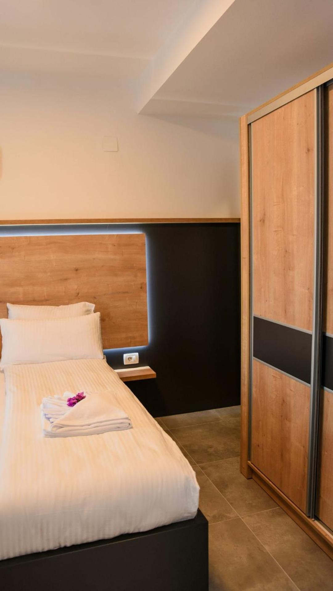 Apartments Montenegro Hills Улцин Екстериор снимка